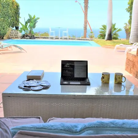 Exclusive Golf Private Pool